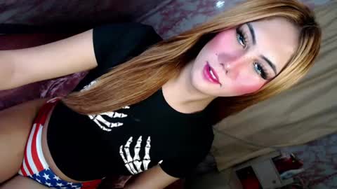 Snapshot of temptationoflust chatting on January 20, 5:26 am Im Dianna DONT FORGET TO FOLLOW ME online show from January 20, 5:26 am