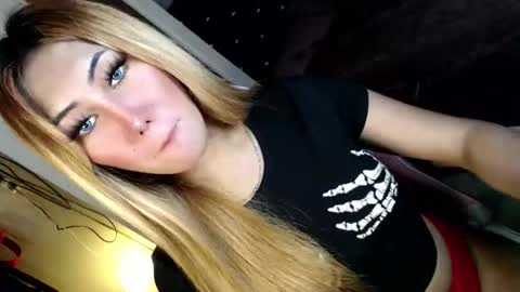 Snapshot of temptationoflust chatting on September 27, 5:01 am Im Dianna DONT FORGET TO FOLLOW ME online show from September 27, 5:01 am