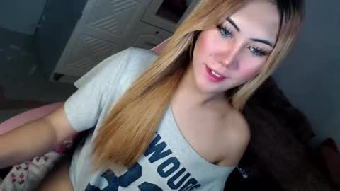 Snapshot of temptationoflust chatting on October 20, 4:13 am Im Dianna DONT FORGET TO FOLLOW ME online show from October 20, 4:13 am