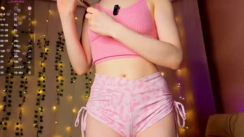 Hey Im Aneta  online show from April 6, 6:20 pm