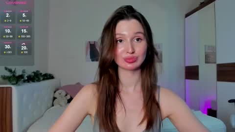 Snapshot of tender_babyy chatting on January 28, 5:24 pm Sexy girl Li online show from January 28, 5:24 pm