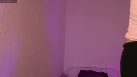 Snapshot of tender_babyy chatting on September 30, 12:32 pm Sexy girl Li online show from September 30, 12:32 pm