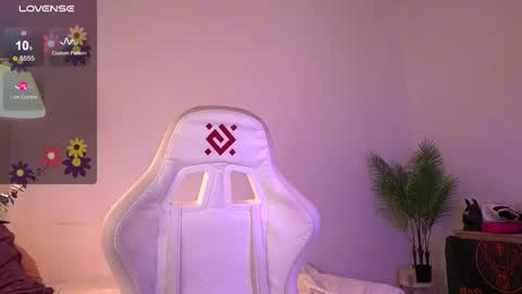 Amina online show from December 4, 10:02 am