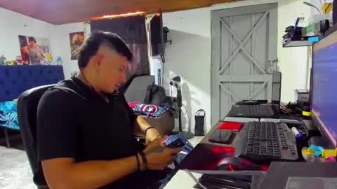 Snapshot of teoyes_ chatting on November 15, 5:20 pm teoyes_ online show from November 15, 5:20 pm