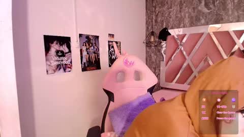 Terra Elowen online show from October 18, 11:33 am