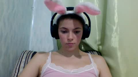 Snapshot of terranaufzinger chatting on September 15, 5:35 pm Anny Simpson online show from September 15, 5:35 pm