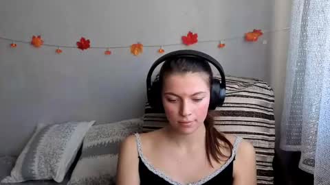 Snapshot of terranaufzinger chatting on October 20, 4:57 am Anny Simpson online show from October 20, 4:57 am