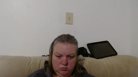 terriann111 online show from December 1, 12:59 am