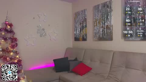 Snapshot of tesalune chatting on December 26, 5:04 am Tessa online show from December 26, 5:04 am