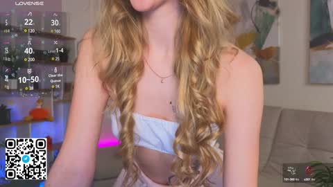 Snapshot of tesalune chatting on January 31, 2:37 am Tessa online show from January 31, 2:37 am