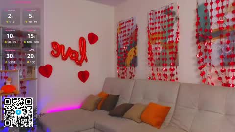 Snapshot of tesalune chatting on February 20, 5:44 am Tessa online show from February 20, 5:44 am