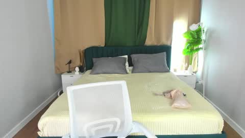 Tessa online show from June 5, 12:55 pm