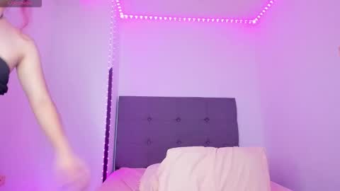 Snapshot of tessa_evanss chatting on November 15, 2:09 am Tessa online show from November 15, 2:09 am