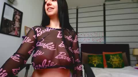 Snapshot of tessa_joy chatting on February 11, 5:12 am Tessa Joy online show from February 11, 5:12 am