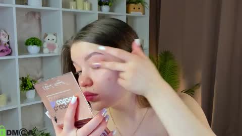 Tessa online show from February 4, 4:18 am