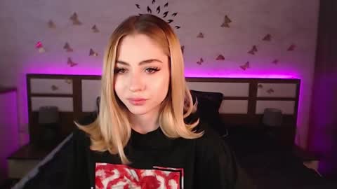 Tessa online show from February 3, 11:53 am