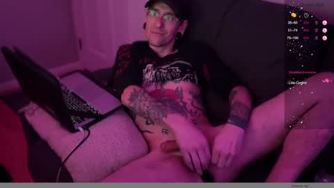 Snapshot of tesseract_ghost chatting on January 17, 5:21 am Tesseract Ghost online show from January 17, 5:21 am