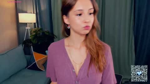 Snapshot of tessiekhanponaphan chatting on October 5, 5:22 pm Cindy online show from October 5, 5:22 pm