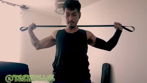 Snapshot of testotease chatting on October 6, 1:08 pm Milo online show from October 6, 1:08 pm