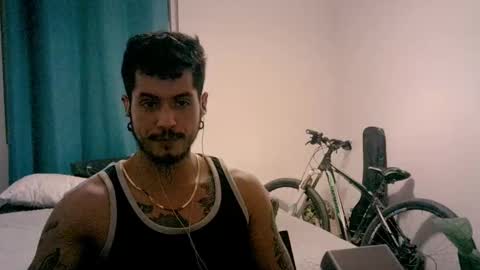 Snapshot of testotease chatting on November 4, 3:49 am Milo online show from November 4, 3:49 am