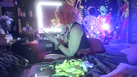 TEXASGIRLLLL online show from September 10, 2:06 pm