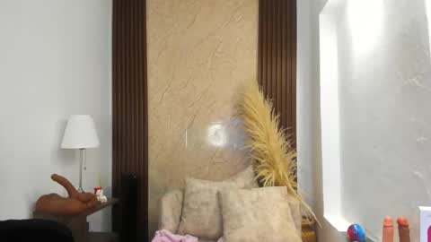 Sweet Thais  online show from February 10, 2:10 pm