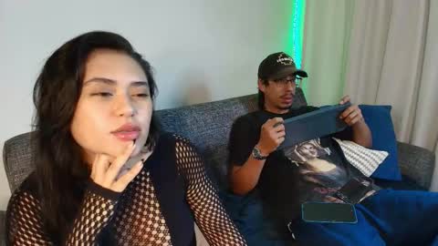 T H A I S  online show from April 21, 12:23 am