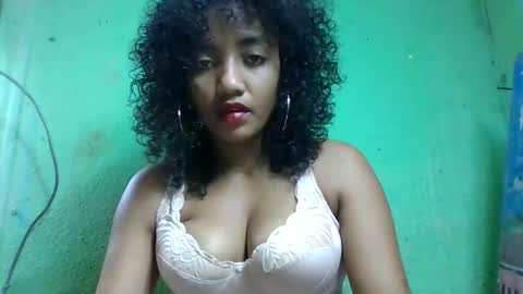 thalia1810 online show from December 5, 9:18 am