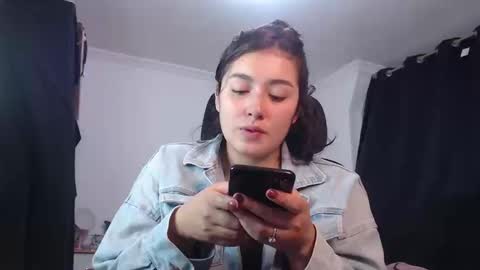   online show from September 10, 3:45 pm