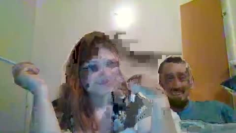 Snapshot of thatgirl4201 chatting on December 19, 1:45 am thatgirl4201 online show from December 19, 1:45 am