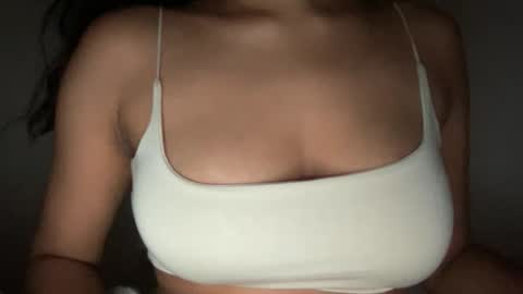 Snapshot of thatgirlmelanie chatting on October 1, 4:07 am Melanie online show from October 1, 4:07 am