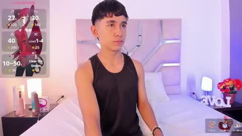 Snapshot of thayler_jones chatting on September 16, 11:11 am Thayler online show from September 16, 11:11 am
