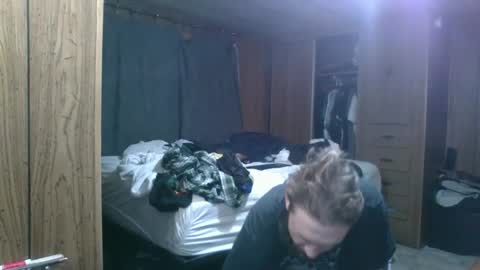 Snapshot of the4stringmotha chatting on January 31, 2:39 pm BiggerINalaska online show from January 31, 2:39 pm