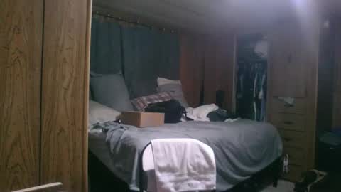 Snapshot of the4stringmotha chatting on November 18, 4:33 pm BiggerINalaska online show from November 18, 4:33 pm