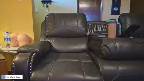 the_alpha_dog_xxx online show from December 13, 3:43 pm
