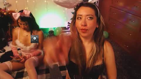 Snapshot of the_crazy_latina chatting on November 28, 2:25 am Giovanna online show from November 28, 2:25 am