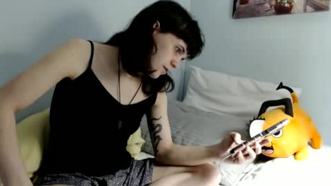 Snapshot of the_dough_nut chatting on February 20, 6:19 am The Dough-Nut online show from February 20, 6:19 am