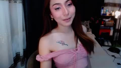 Snapshot of the_girl_nxt_door chatting on February 4, 7:07 am samm online show from February 4, 7:07 am