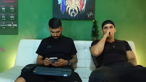 Snapshot of the_golden_boys chatting on November 27, 1:40 am SCOTT THEO KAMERON GENDERSON online show from November 27, 1:40 am