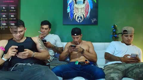 Snapshot of the_golden_boys chatting on December 4, 3:05 am SCOTT THEO KAMERON GENDERSON online show from December 4, 3:05 am