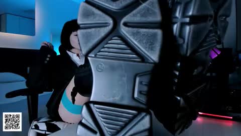 Snapshot of the_inamorata chatting on November 23, 10:53 pm Goddess Misha online show from November 23, 10:53 pm