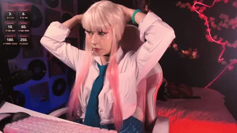 ...  ... online show from December 16, 8:09 am