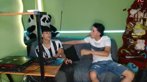 Snapshot of the_muderer chatting on November 26, 6:42 pm murderer online show from November 26, 6:42 pm