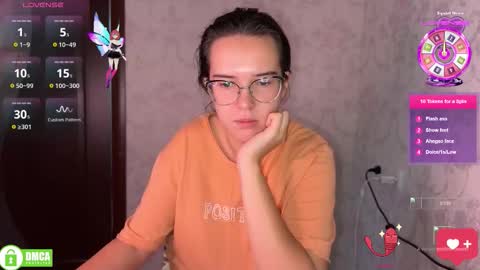 Snapshot of the_princese chatting on November 12, 10:48 am Alice online show from November 12, 10:48 am