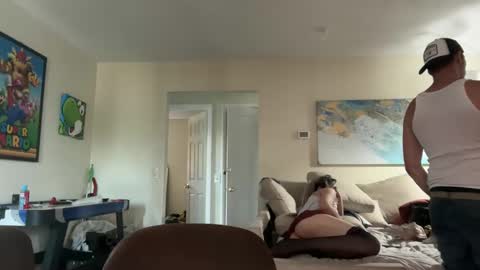 theauroravee online show from September 19, 5:02 pm