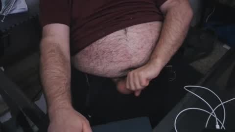 Snapshot of thebearking69 chatting on December 25, 11:31 pm The Bear King online show from December 25, 11:31 pm