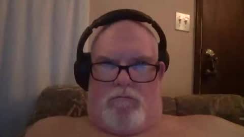 Snapshot of thebigwiz69 chatting on March 5, 2:18 am TheBigWiz online show from March 5, 2:18 am