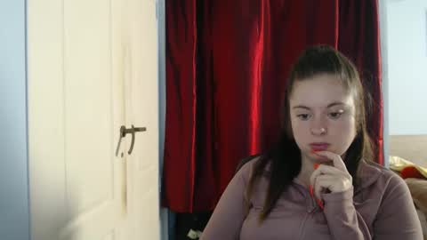 raissa online show from September 16, 8:37 am