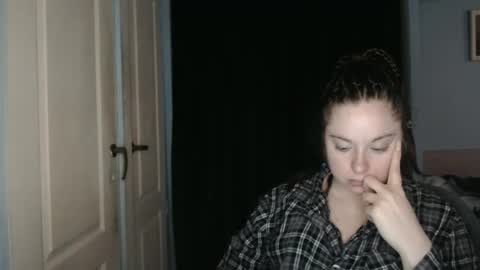 raissa online show from April 6, 2:40 pm