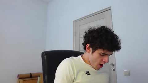 Thebrad H online show from March 31, 1:44 pm